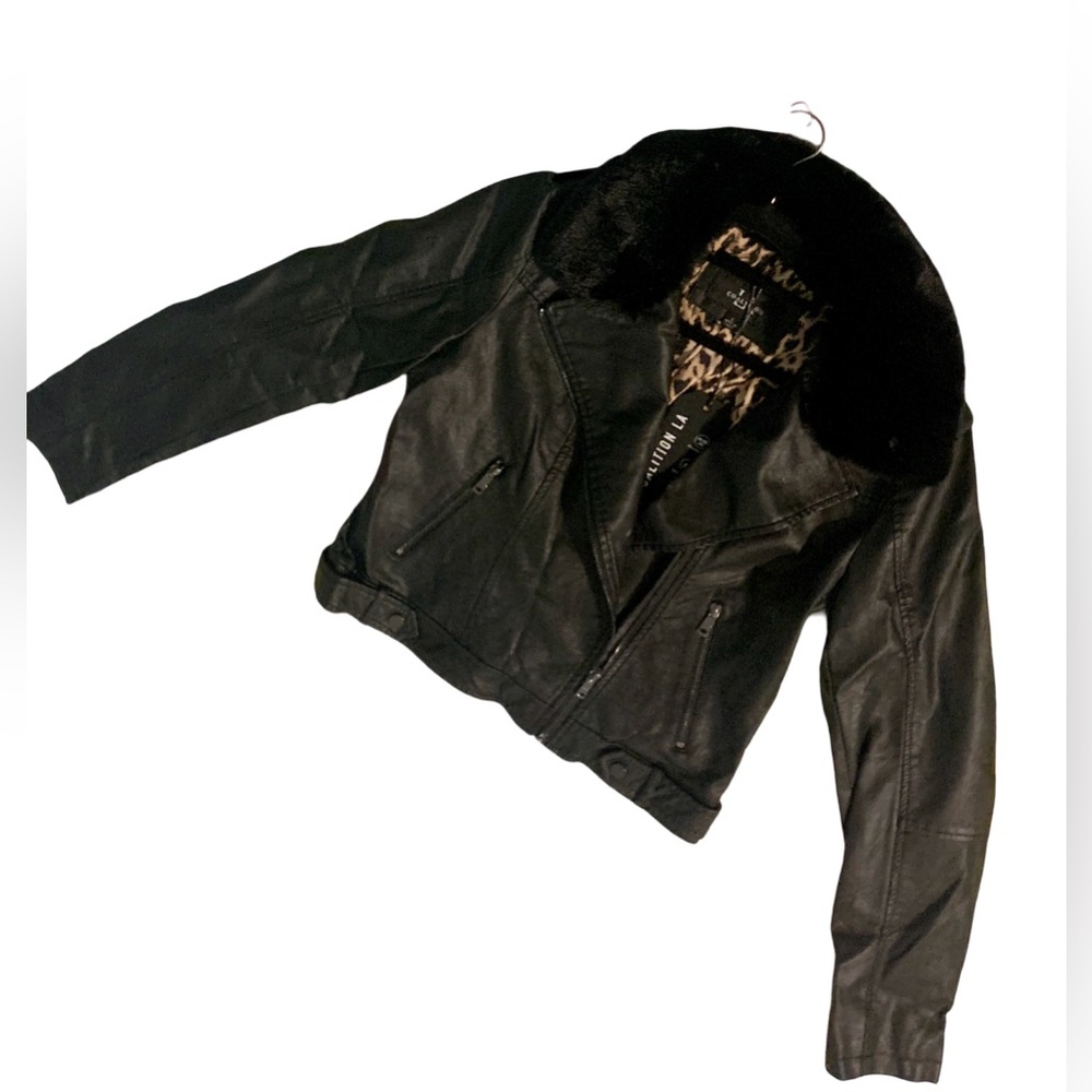 NWT_ Women's Leather Jacket __NWT - Picture 13 of 15